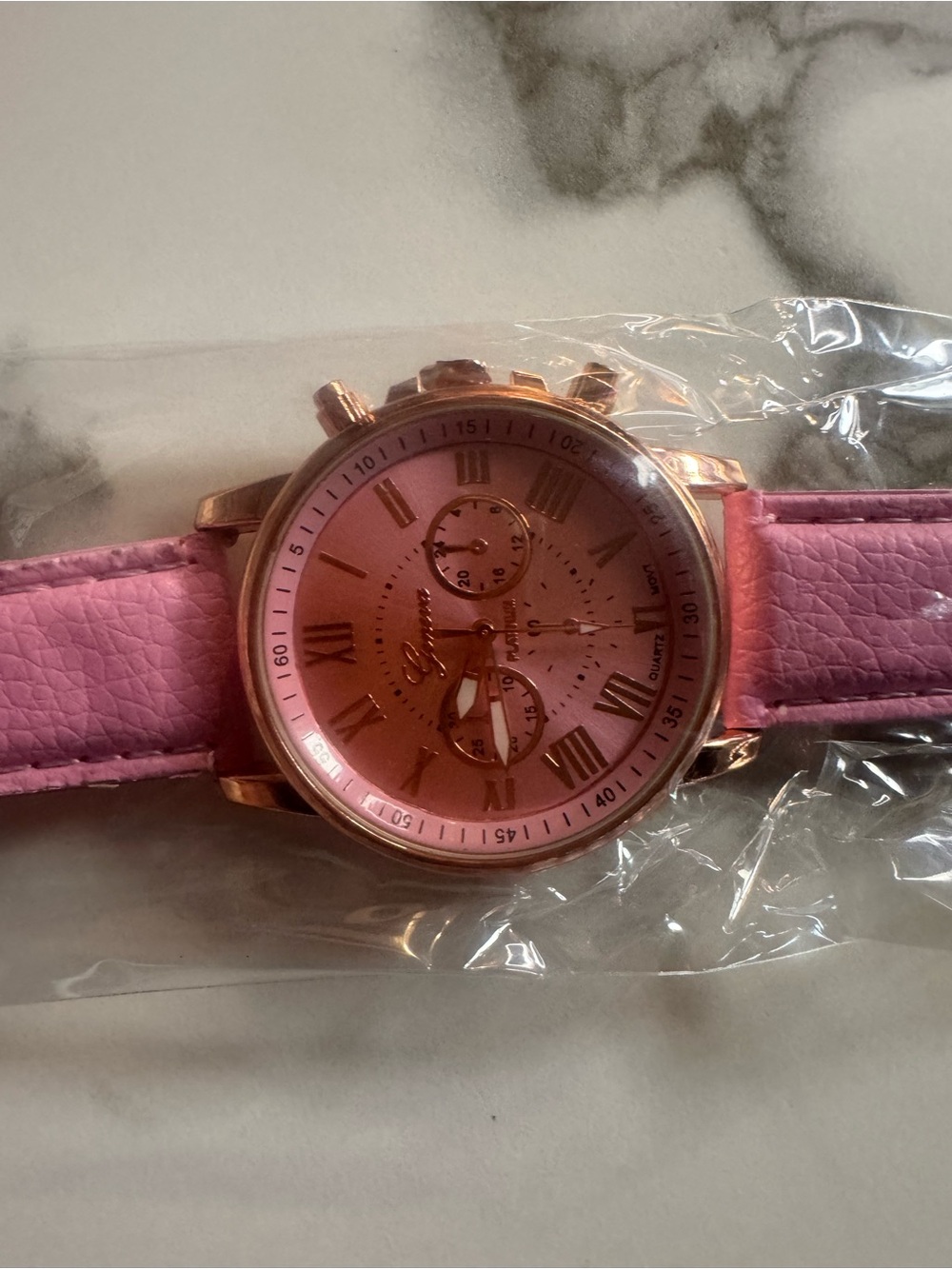 Women's Pink Leather Strap Fashion Watch - Rose Gold Dial